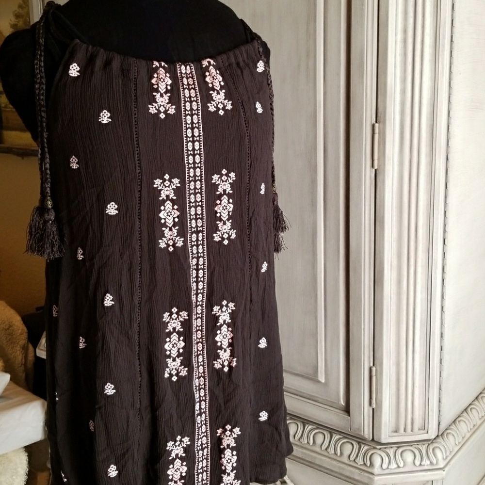 Sleeveless dress